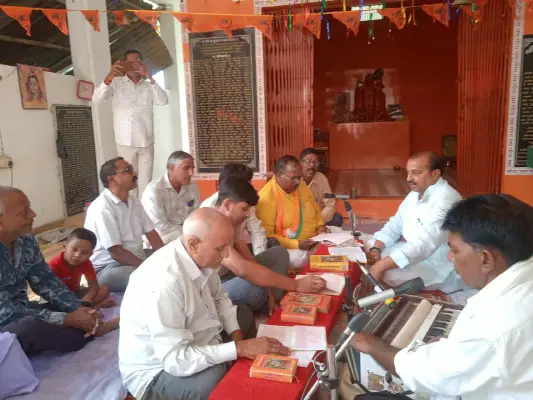 Ambedkar Nagar News: धूमधाम से मनाई गई महर्षि वाल्मीकि जयंती, 9 विकासखंडों के गांवों में गूंजे रामचरितमानस के पाठ